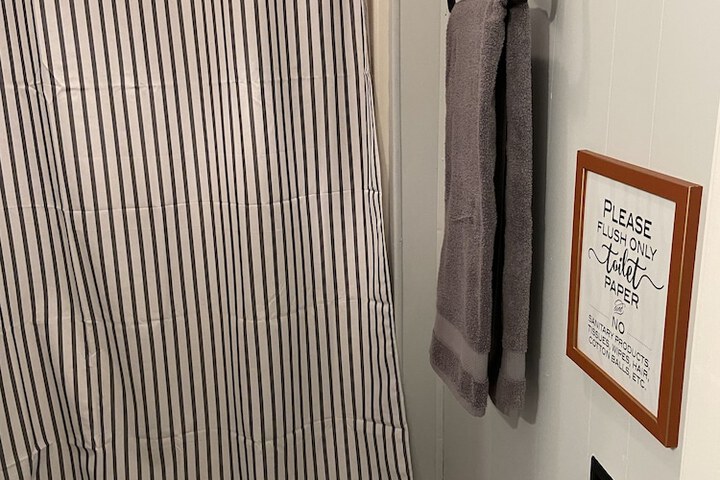 Room 80 of 85