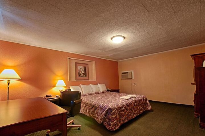 Room 16 of 23