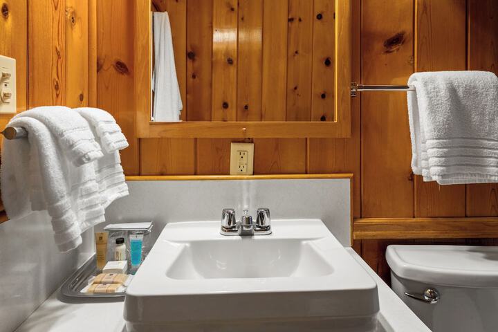 El Western Cabins & Lodges
