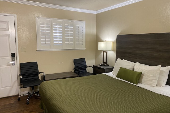 Room 20 of 44
