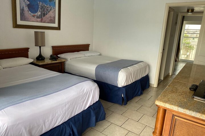 Room 7 of 14