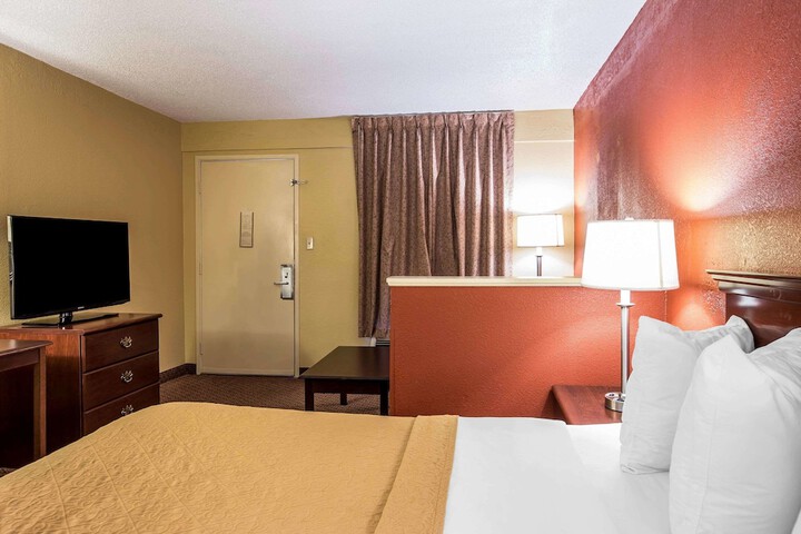 Room 15 of 29