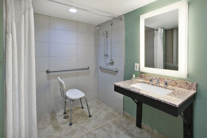 Holiday Inn Columbus Dwtn-Capitol Square by IHG