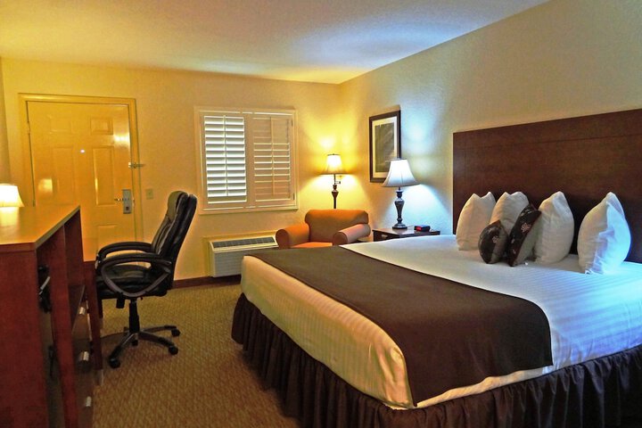 Room 5 of 13