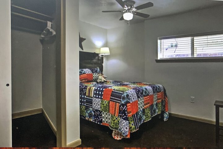 Room 42 of 128