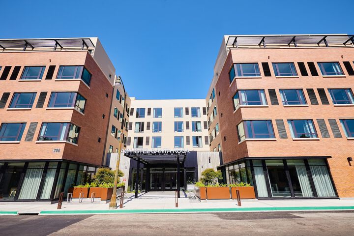 AC Hotel by Marriott Santa Rosa Sonoma Wine Country