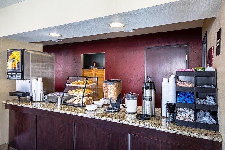 Breakfast/Coffee Service 33 of 34