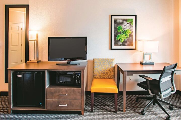 Room 33 of 44