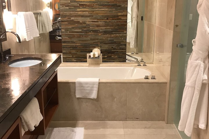 Room 43 of 109
