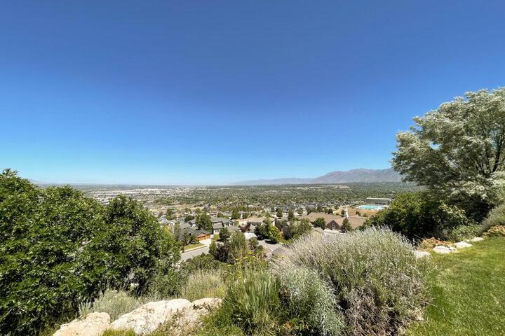 City View Retreat 2 BR 1 B