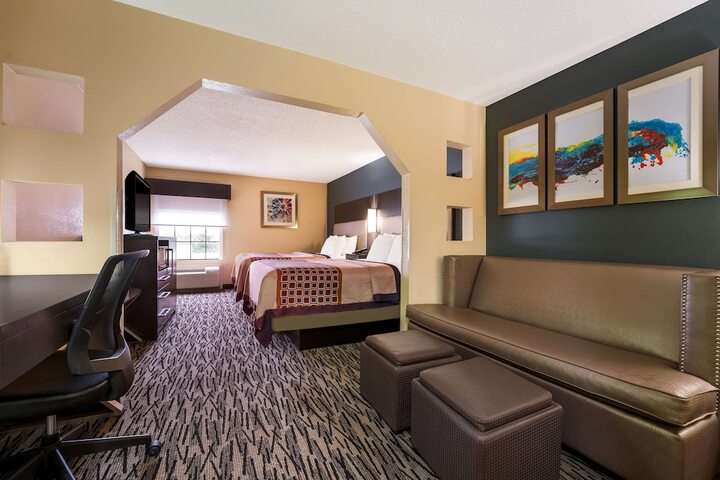 Room 18 of 35
