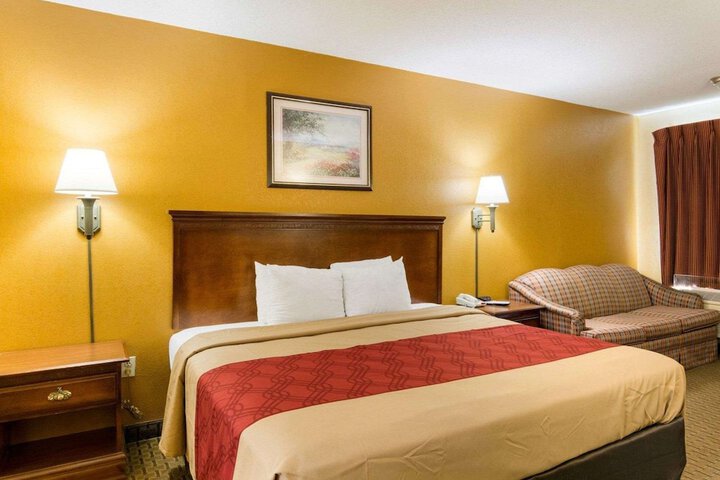 Room 15 of 27