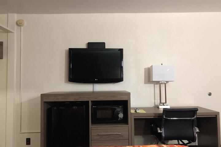 Mid Continent Inn