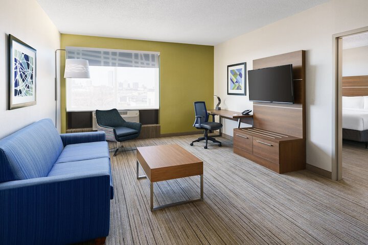 Room 53 of 96