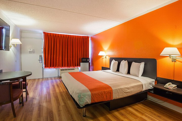 Room 29 of 32