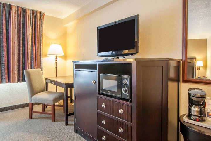 Comfort Inn & Suites Lincoln City