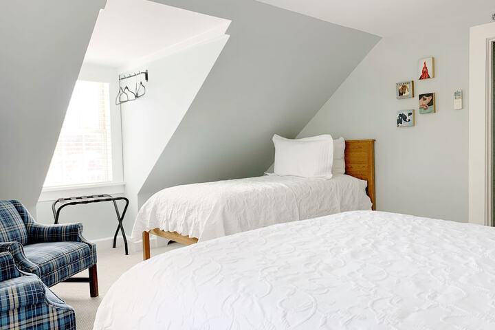 Room 20 of 48