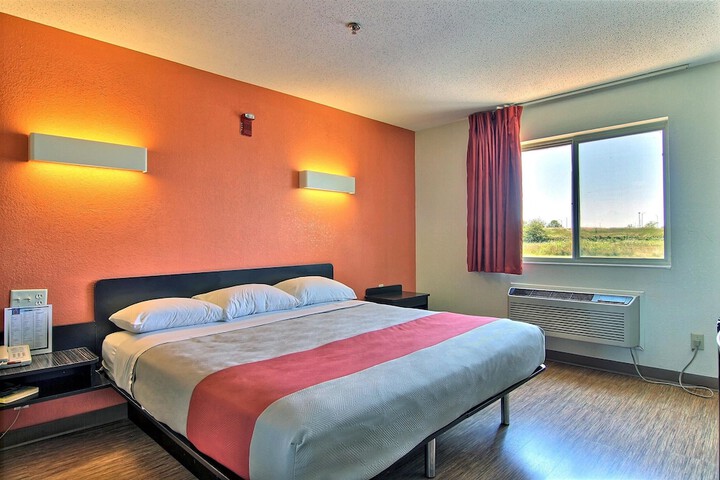 Room 25 of 31