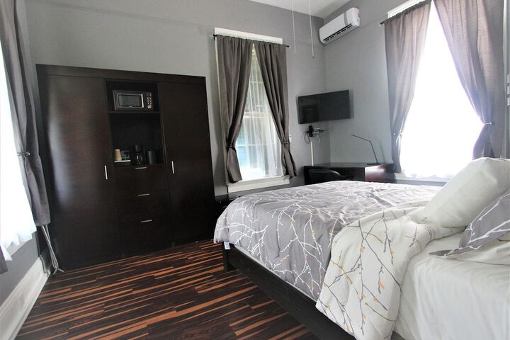 Room 115 of 171