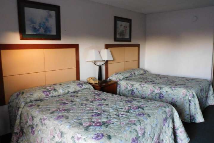 Room 32 of 38