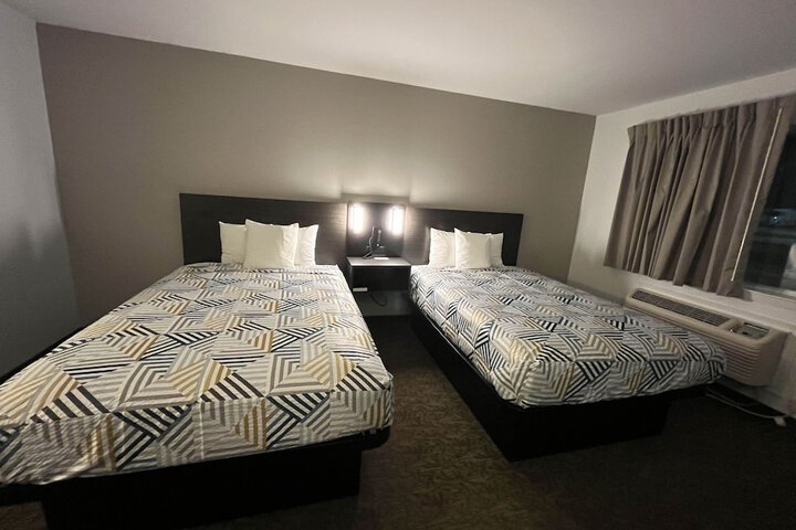 Room 25 of 33