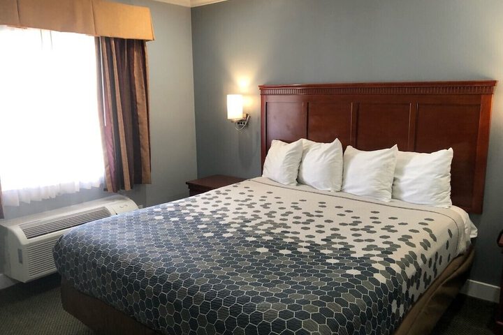 Room 12 of 15