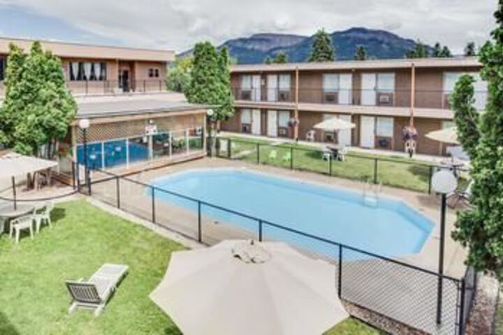 Howard Johnson Inn Enderby