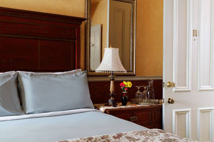Room 27 of 59