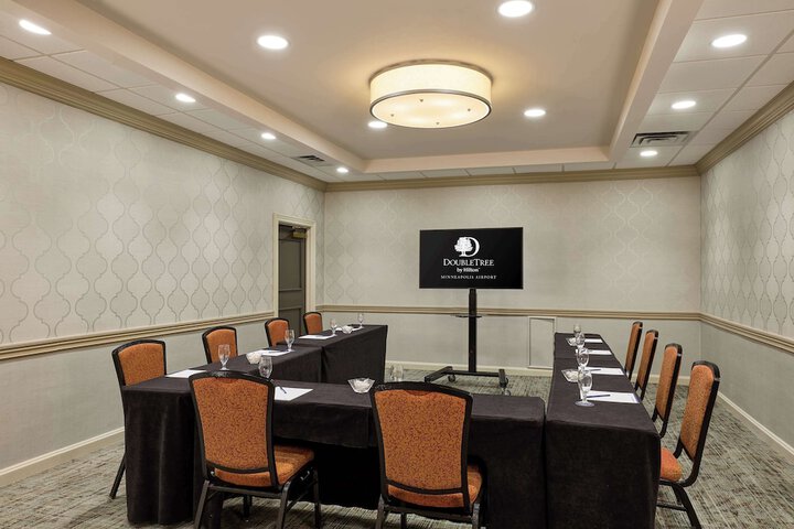 DoubleTree by Hilton Minneapolis Airport MN