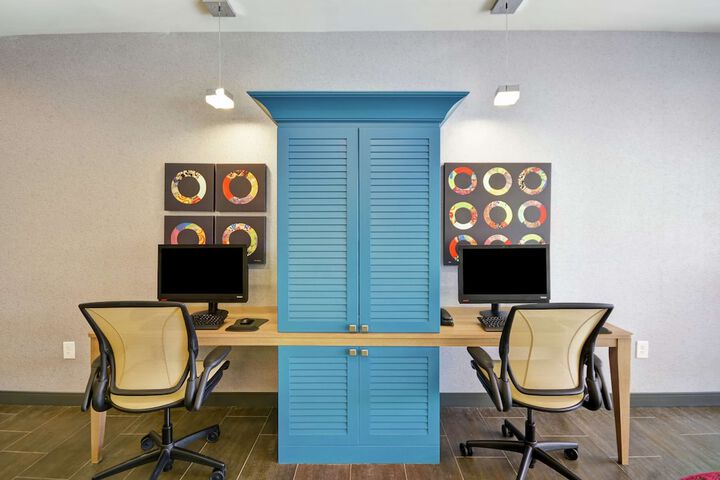 Business Center 40 of 40