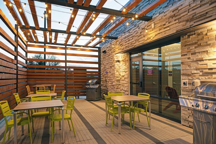 Terrace/Patio 32 of 34