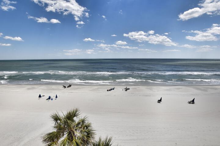 0401 Waters Edge Resort 3 Bedroom Condo by RedAwning