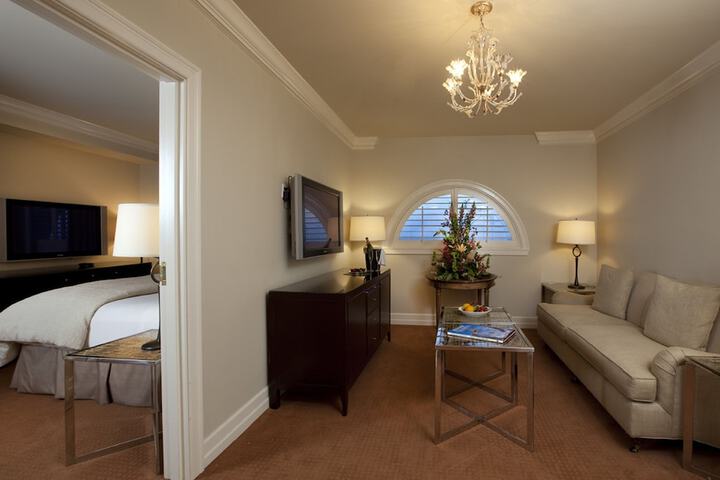 Grand Galvez Resort Autograph Collection