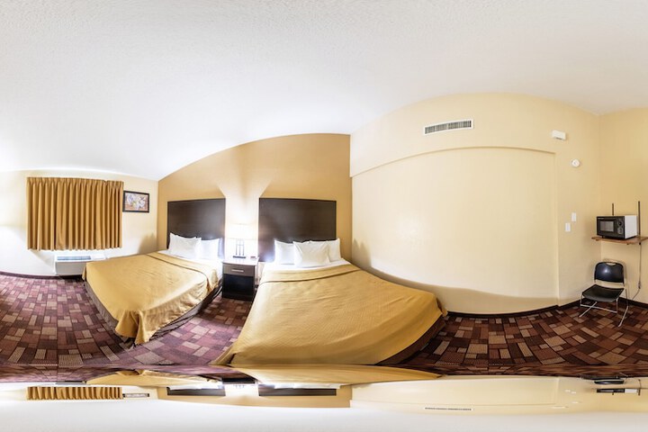 Econo Lodge Watertown