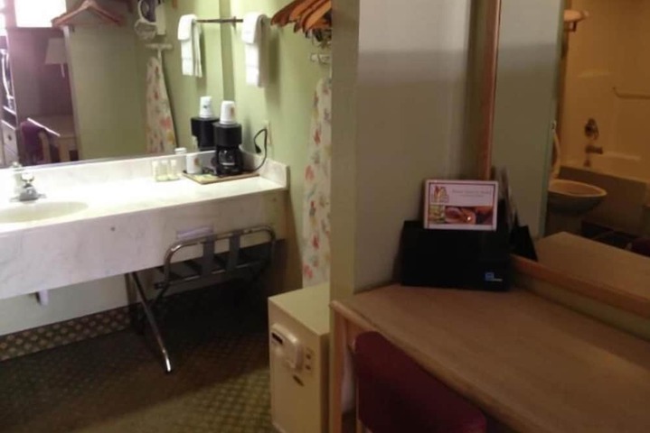 Room 16 of 20