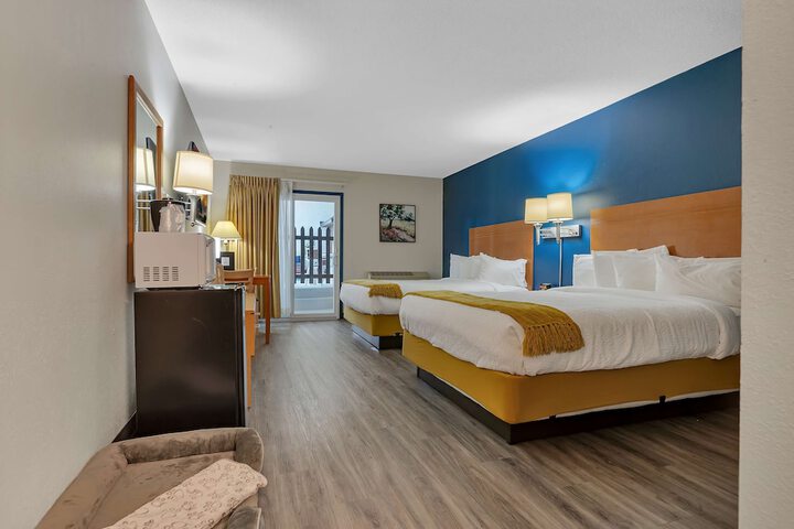 Room 42 of 74
