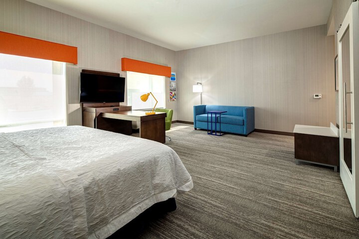 Room 25 of 39