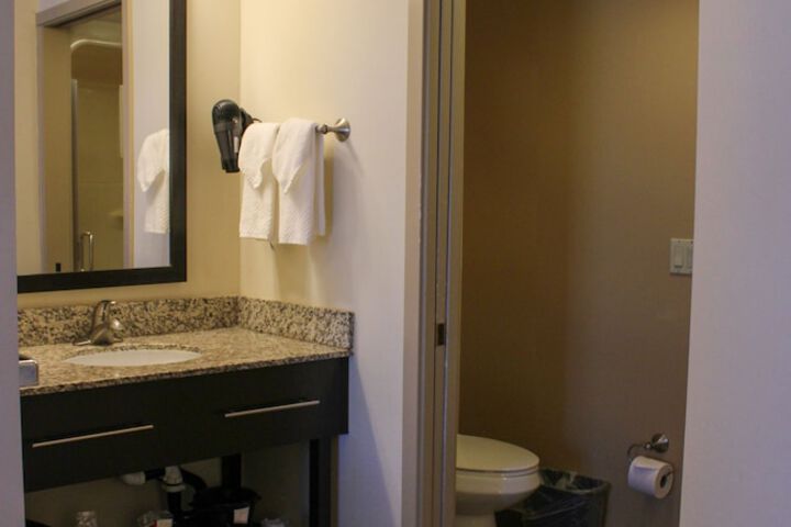 Room 25 of 29