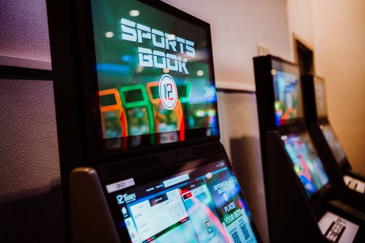 12 Tribes Omak Casino Hotel