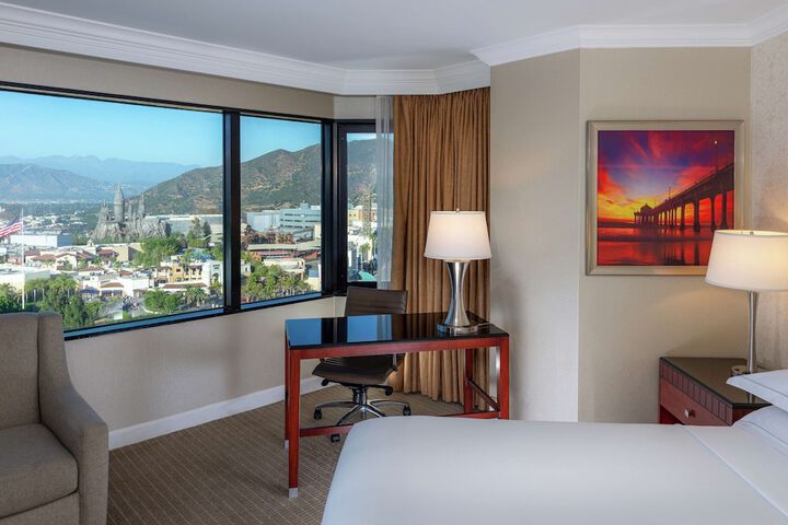 Room 42 of 83
