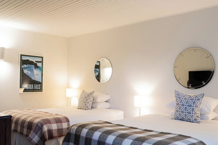 Room 27 of 52