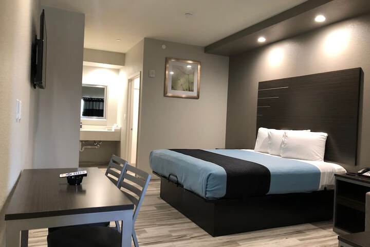 Room 5 of 23