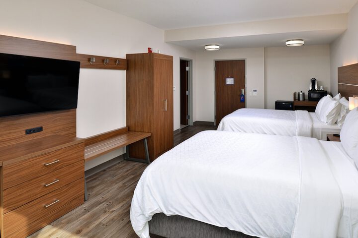 Room 34 of 79