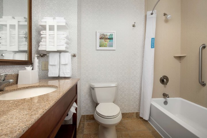 Room 26 of 42