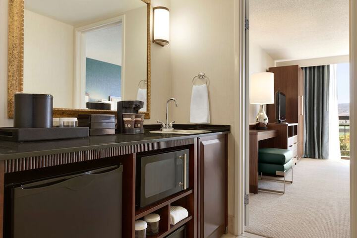 Room 12 of 43