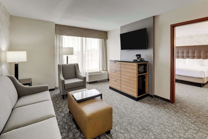 Room 14 of 66