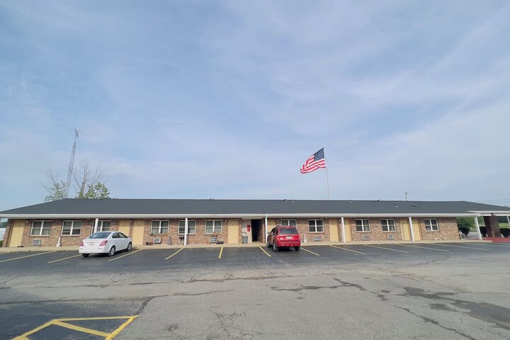 Country Inn Motel