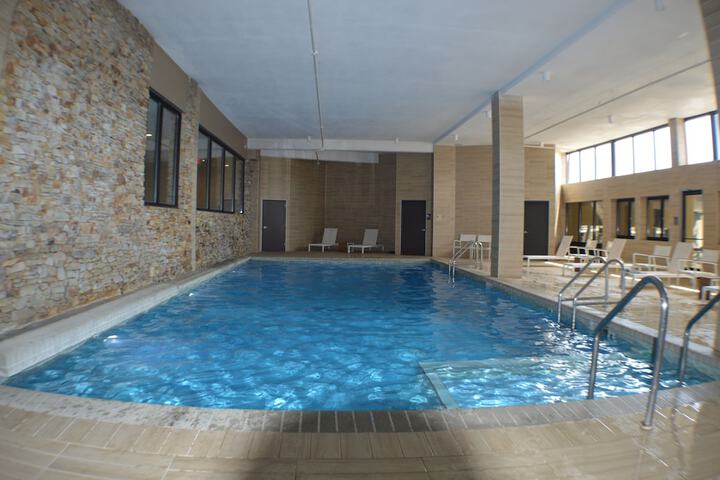 Pool 10 of 104