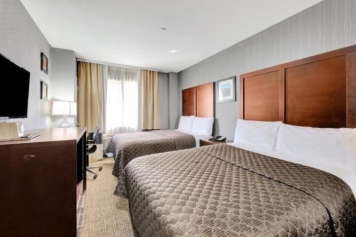 Room 5 of 5