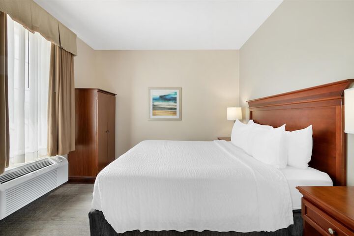 Best Western Plus Executive Hotel & Suites